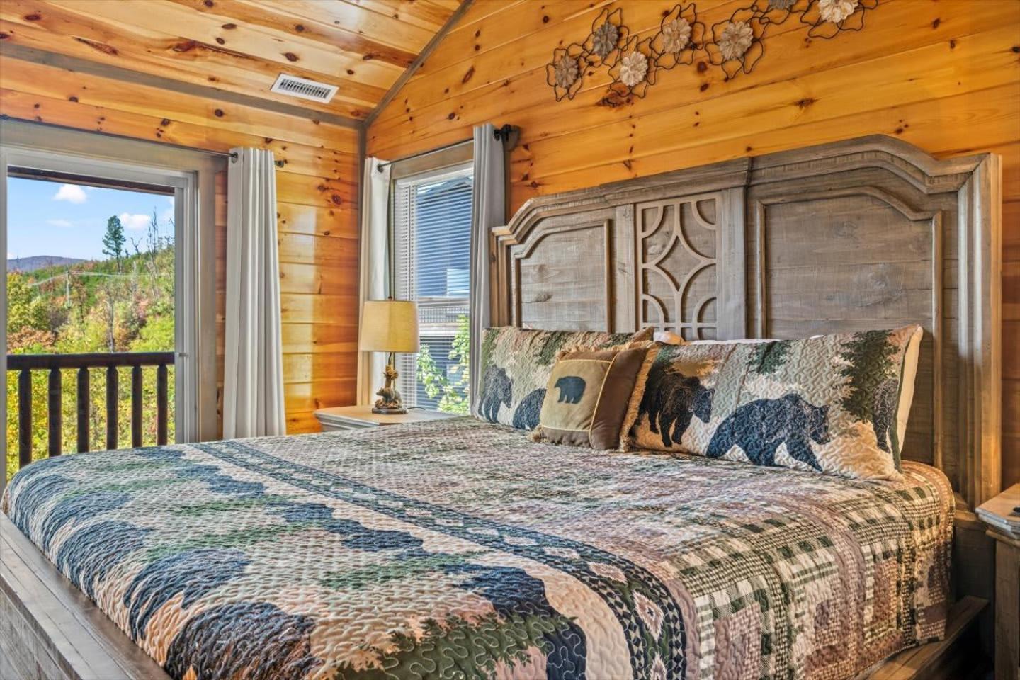 Indoor Pool, Volleyball Beach, Mountain View, Luxury Гетлинбург Екстериор снимка