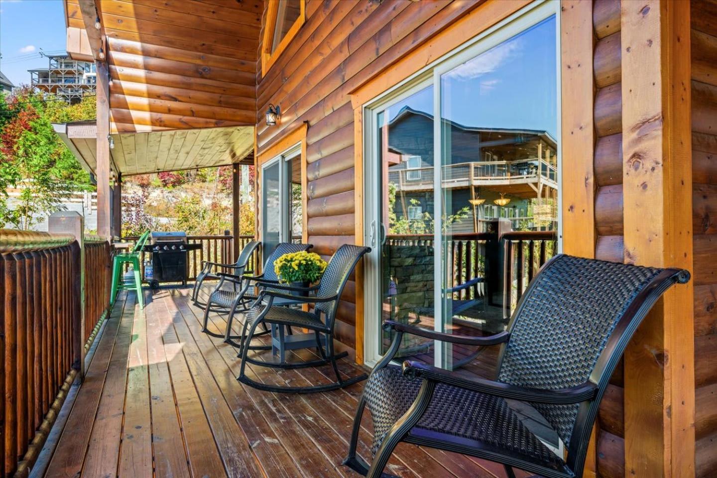 Indoor Pool, Volleyball Beach, Mountain View, Luxury Гетлинбург Екстериор снимка
