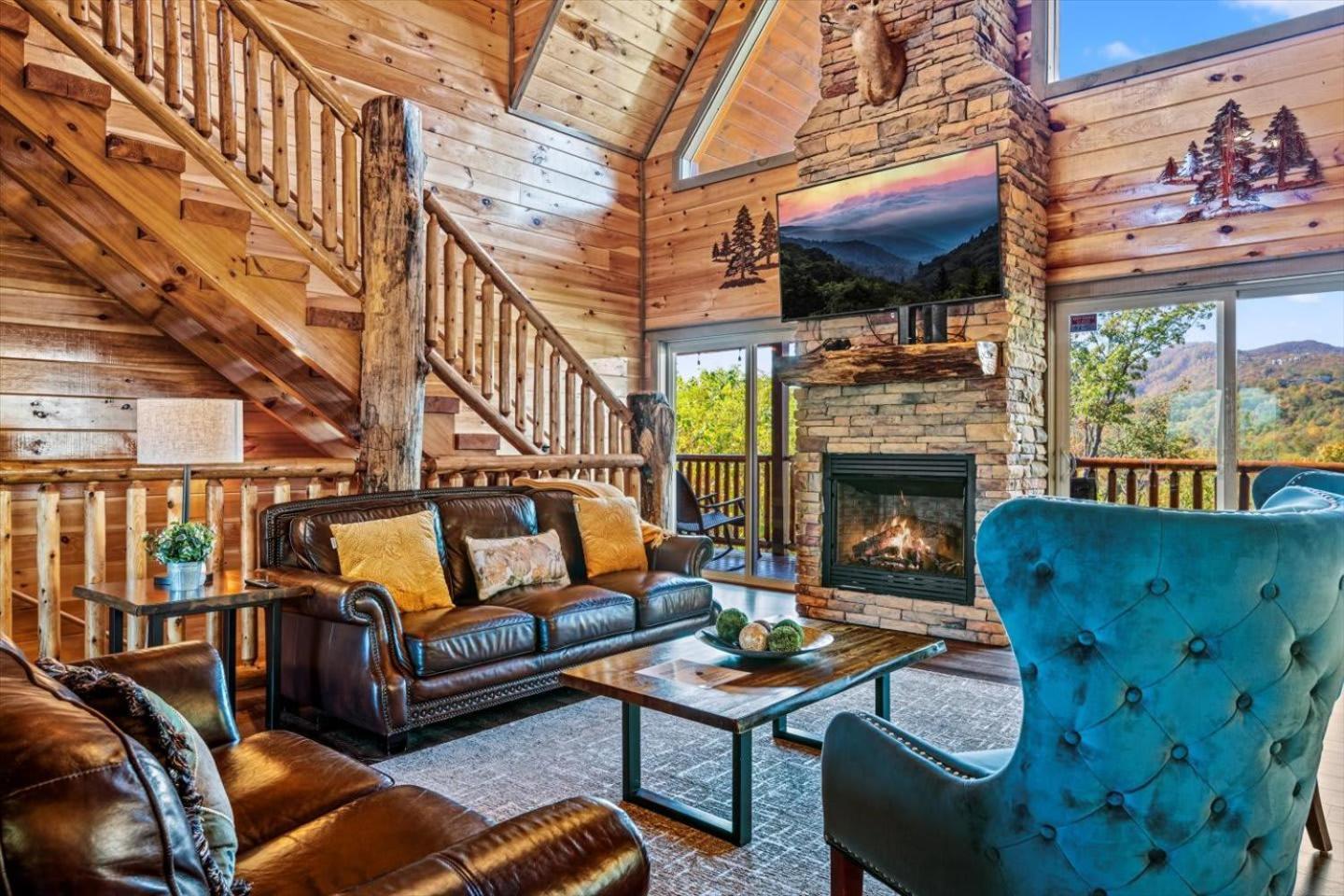 Indoor Pool, Volleyball Beach, Mountain View, Luxury Гетлинбург Екстериор снимка