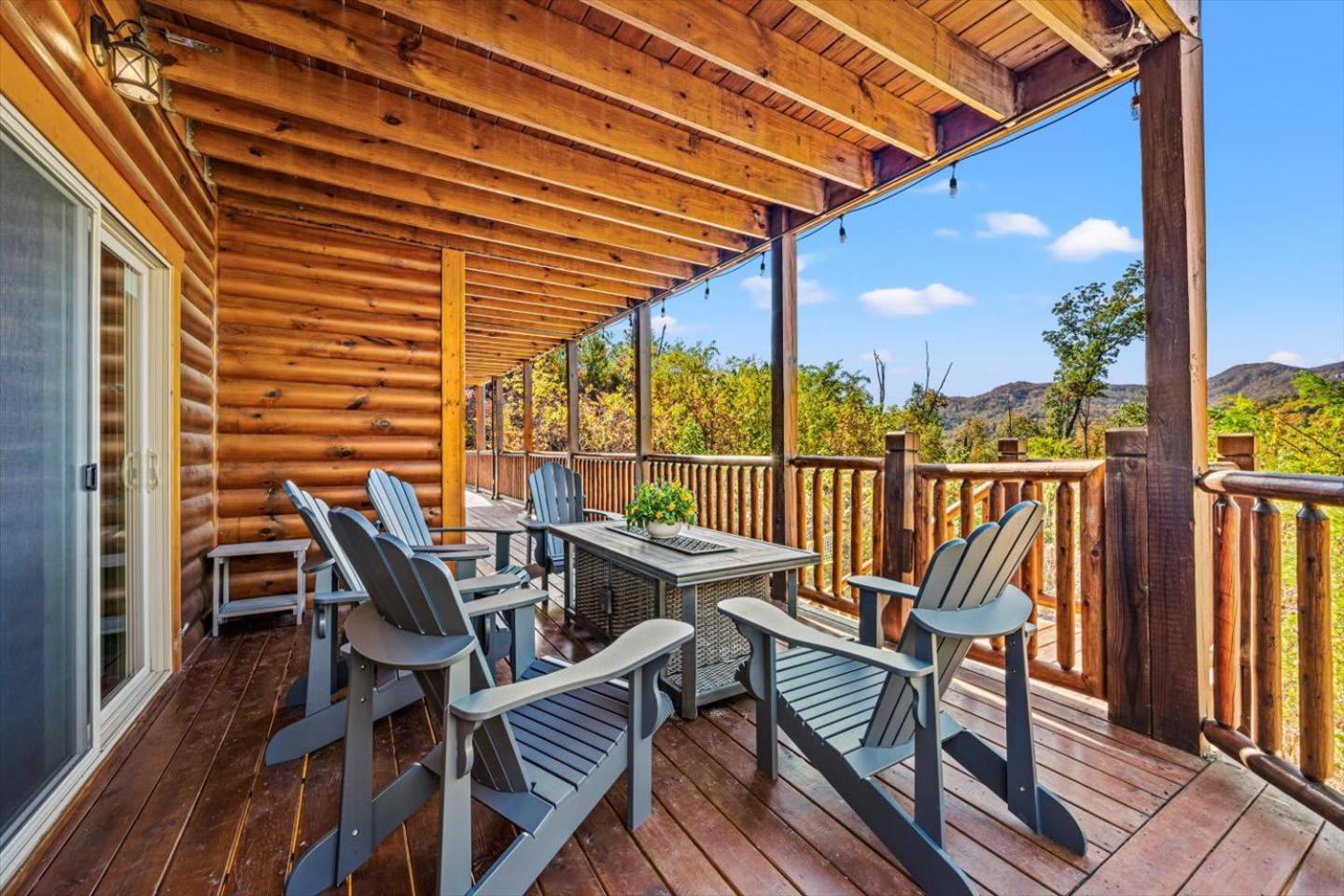 Indoor Pool, Volleyball Beach, Mountain View, Luxury Гетлинбург Екстериор снимка